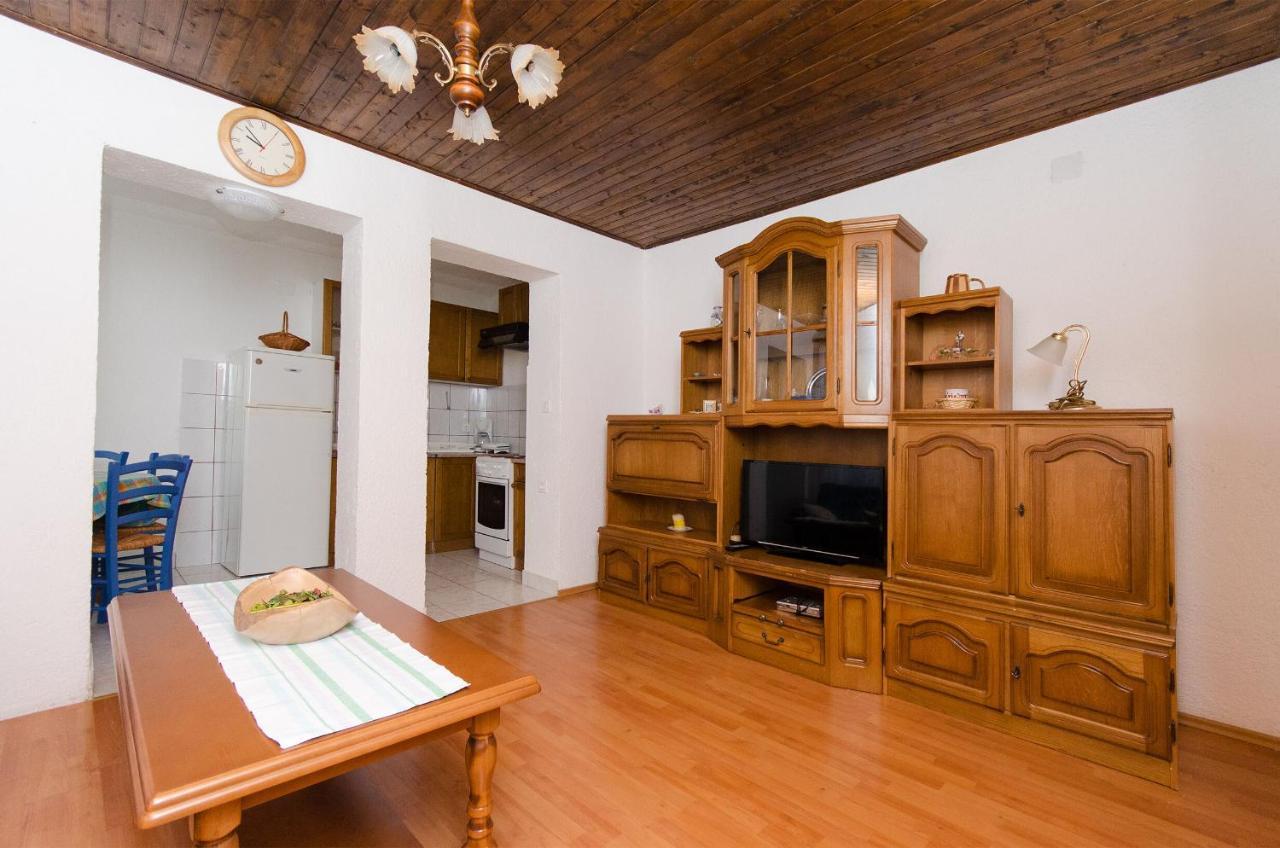 Apartments Marija Ivana Senj  Luaran gambar